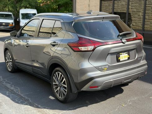 Used 2023 Nissan Kicks SV FWD image 9