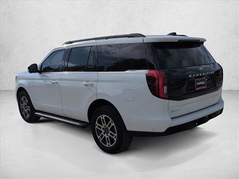 New 2025 Ford Expedition Active image 8