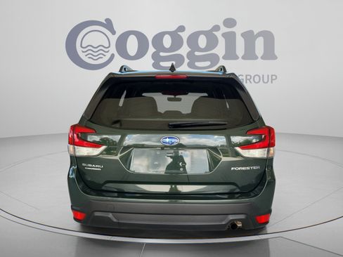 Used 2024 Subaru Forester Premium AWD/4WD image 4