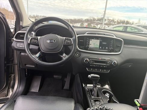 Used 2019 Kia Sorento SX image 14