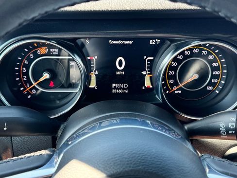 Used 2023 Jeep Wrangler Unlimited Sahara AWD/4WD image 22