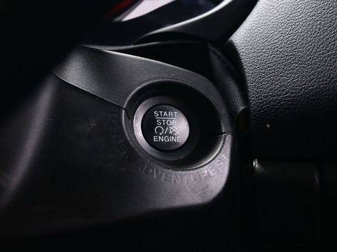 Used 2021 Jeep Renegade Latitude AWD/4WD image 20