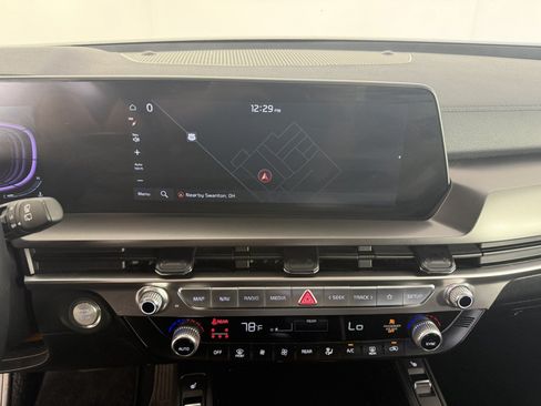 Used 2025 Kia Telluride S FWD image 19