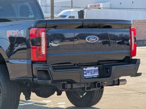 Used 2024 Ford F250 XL w/ STX Appearance Package image 6