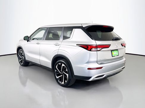 Used 2024 Mitsubishi Outlander SE FWD image 7