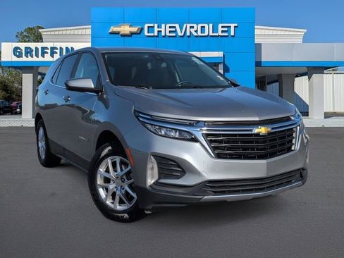 Used 2024 Chevrolet Equinox LT AWD/4WD image 2
