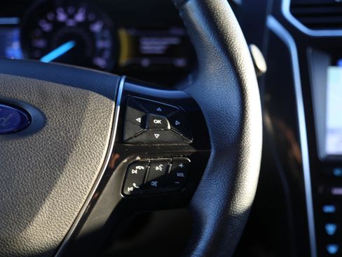 Used 2017 Ford Explorer Limited image 10