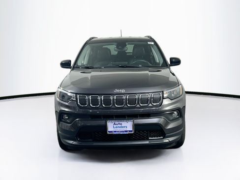 Used 2022 Jeep Compass Latitude AWD/4WD image 2