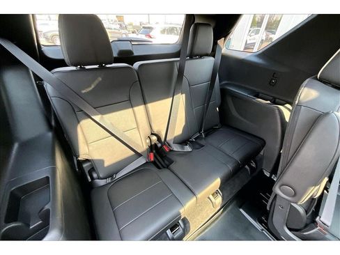 Used 2022 Chevrolet Traverse Premier w/ Redline Edition AWD/4WD image 31