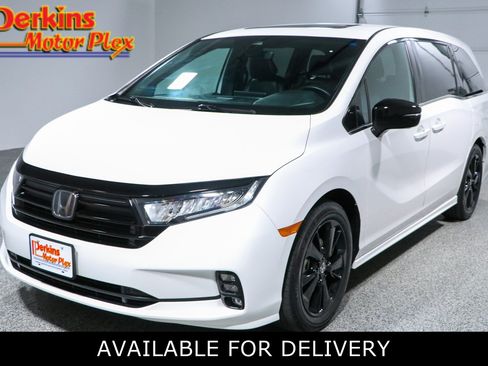 Used 2023 Honda Odyssey Sport image 1