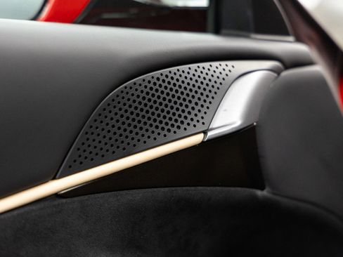 Used 2022 Ferrari Roma image 18