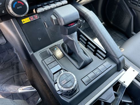 Used 2025 Toyota 4Runner TRD Off-Road AWD/4WD image 18