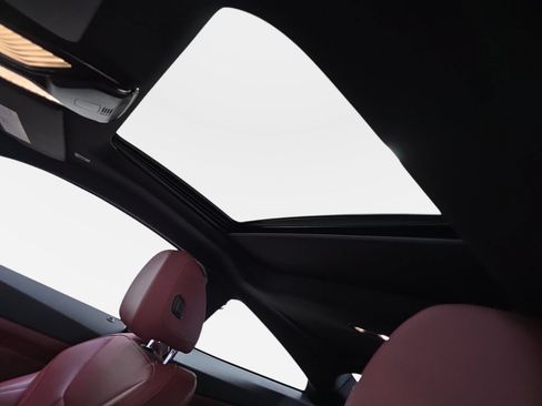 Used 2023 BMW 430i Coupe w/ M Sport Package RWD image 29