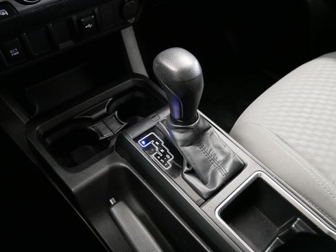 Certified 2022 Toyota Tacoma SR image 24