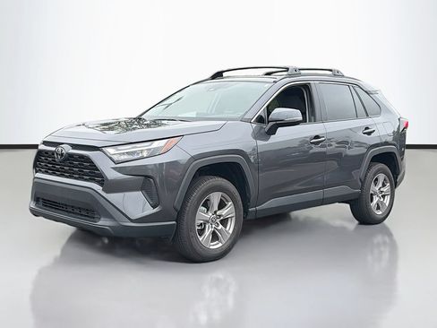Used 2023 Toyota RAV4 XLE FWD image 2
