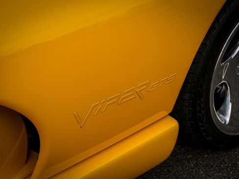 Used 2001 Dodge Viper GTS image 19