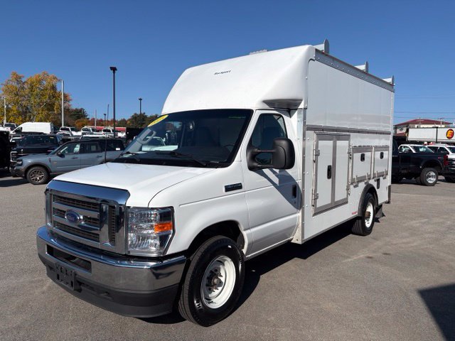 Used 2025 Ford E-350 and Econoline 350 Super Duty w/ Power Equipment Group RWD image 7