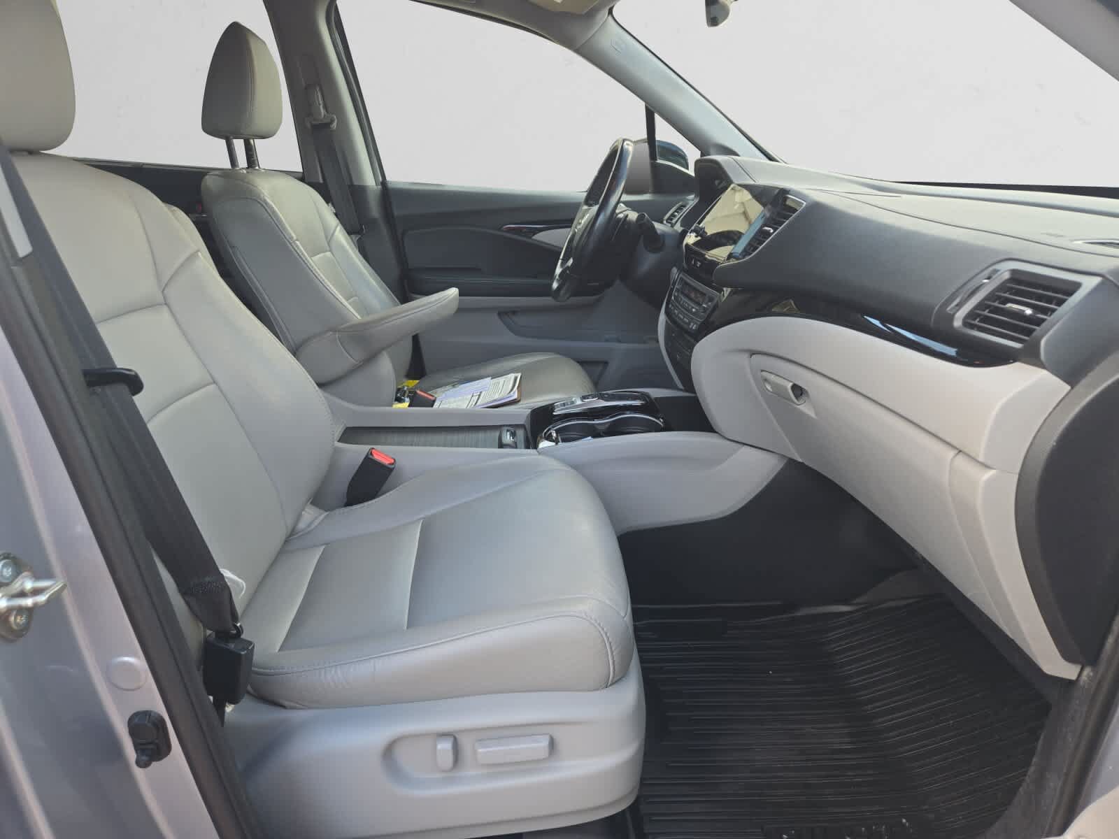 Used 2019 Honda Pilot Touring image 15