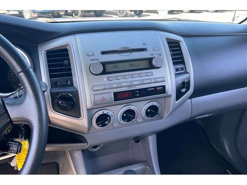 Used 2006 Toyota Tacoma 4x4 Access Cab V6 image 7