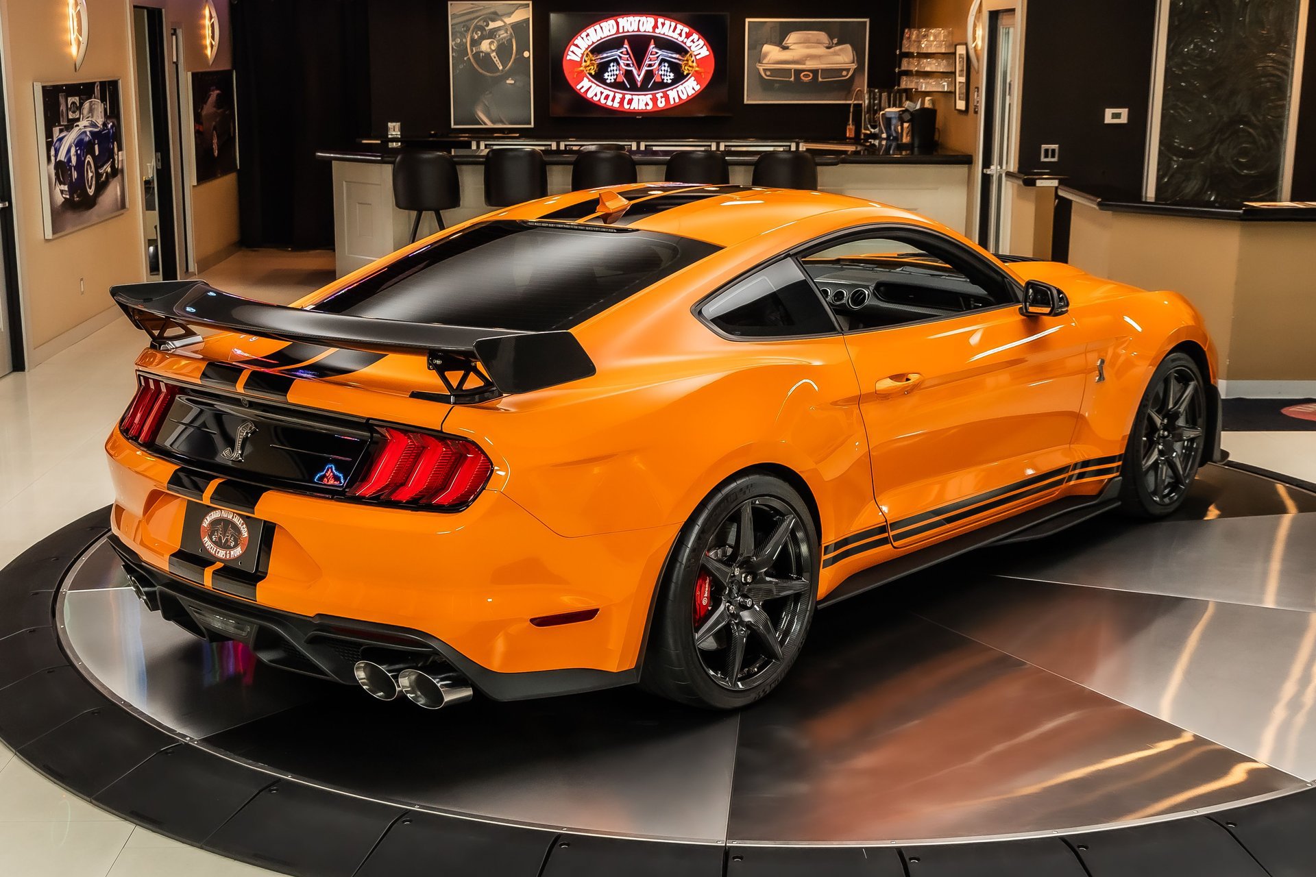 Used 2021 Ford Mustang Shelby GT500 w/ Carbon Fiber Track Pack RWD image 13