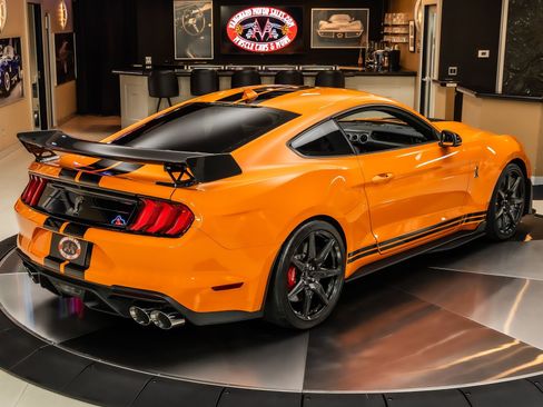 Used 2021 Ford Mustang Shelby GT500 RWD image 13
