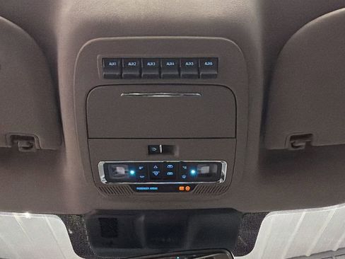 Used 2026 Ford F450 Platinum w/ Platinum Plus Package image 37