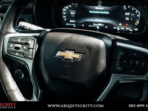 Used 2024 Chevrolet Suburban LT RWD image 26
