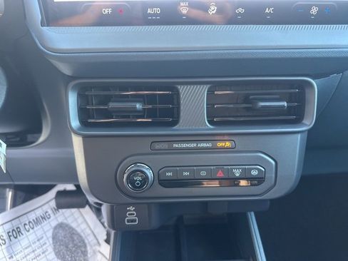 New 2025 Ford Maverick XL image 24