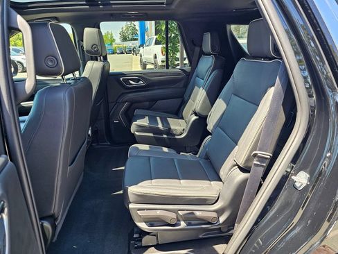 Used 2023 GMC Yukon SLT w/ SLT Premium Package AWD/4WD image 17
