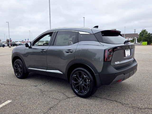 New 2027 Nissan Kicks SR w/ Cold Weather Package FWD image 9