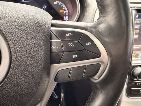 Used 2018 Jeep Grand Cherokee Limited image 30