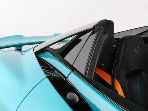 Used 2024 McLaren 750S Spider RWD image 20
