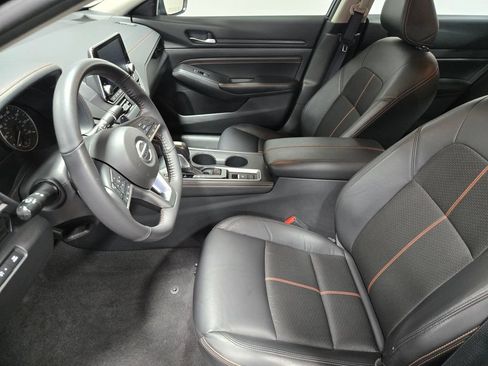 Used 2022 Nissan Altima 2.5 SR AWD/4WD image 9