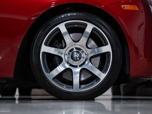 Used 2019 Rolls-Royce Wraith RWD image 44