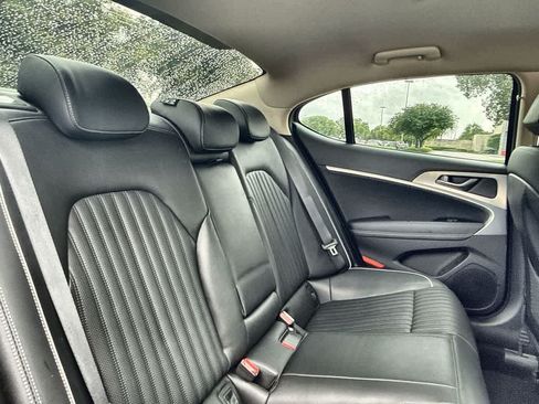 Used 2023 Genesis G70 3.3T RWD image 26