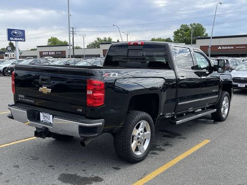 Used 2018 Chevrolet Silverado 2500 LTZ w/ Vortec Plus Package AWD/4WD image 9