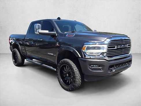 Used 2022 RAM 2500 Laramie AWD/4WD image 2