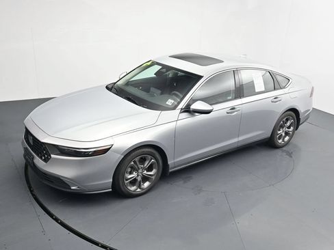 Used 2024 Honda Accord EX image 12