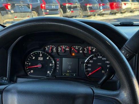 Used 2018 Chevrolet Silverado 1500 Custom image 8