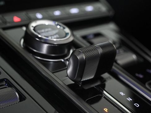 New 2026 Aston Martin V8 Vantage image 21