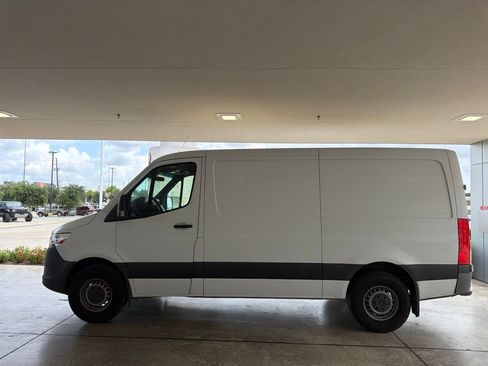 Used 2021 Mercedes-Benz Sprinter 2500 image 7