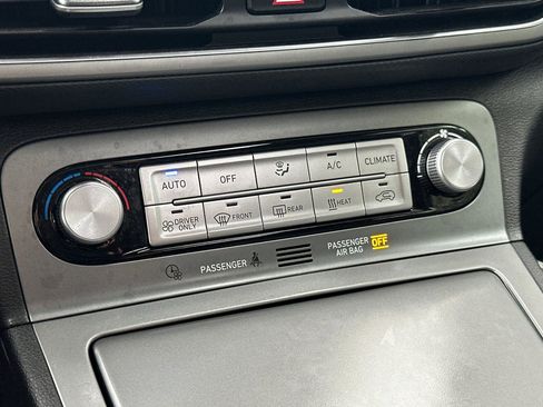 Used 2023 Hyundai Kona Limited image 18