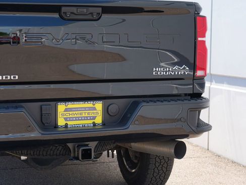 Used 2024 Chevrolet Silverado 3500 High Country w/ High Country Premium Package AWD/4WD image 10