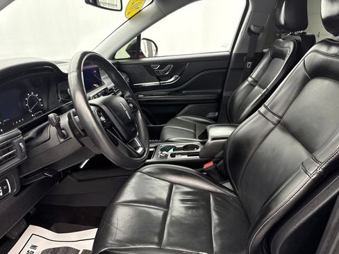 Used 2022 Lincoln Corsair AWD w/ Premium Package image 18