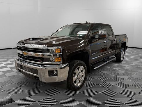 Used 2019 Chevrolet Silverado 2500 LTZ w/ Duramax Plus Package image 3