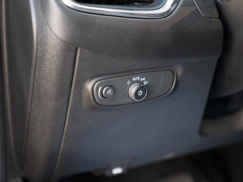 Used 2020 Chevrolet Equinox LS w/ LPO, Cargo Package image 20