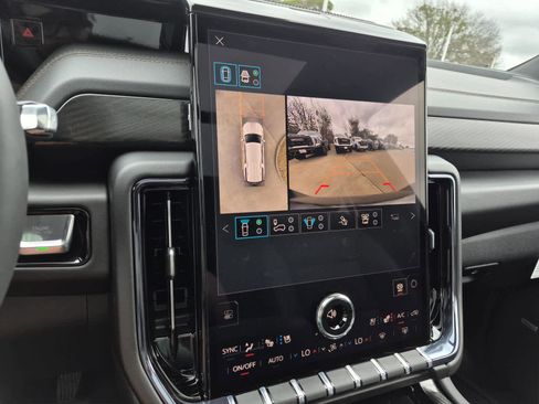 New 2026 GMC Yukon XL AT4 w/ AT4 Premium Plus Package image 27