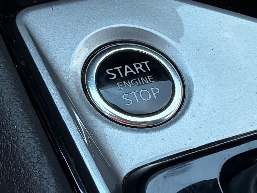 Used 2024 Nissan Altima 2.5 SV FWD image 30
