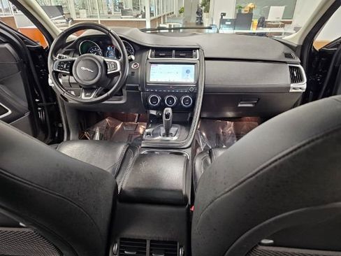 Used 2020 Jaguar E-PACE SE image 9