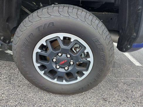 Used 2024 Toyota Tacoma TRD Off-Road image 16